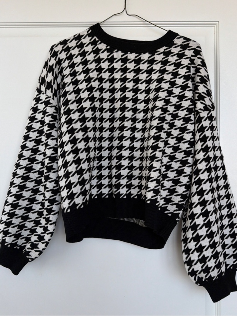 Lea & Viola Black and White Houndstooth Sweater